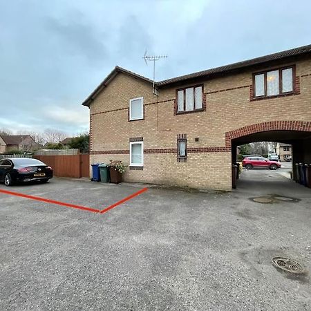 Harmony In Bicester Villa Bagian luar foto