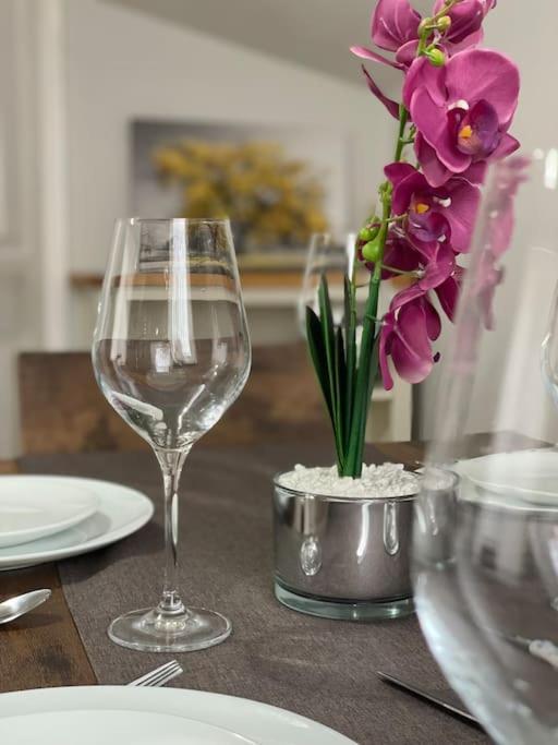 Harmony In Bicester Villa Bagian luar foto